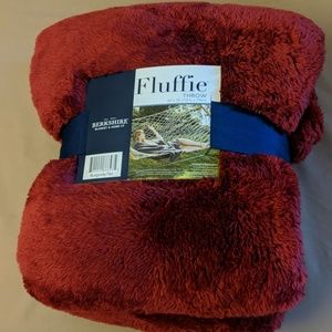 Super Fluffy Berkshire Blanket Faux Fur Throw
